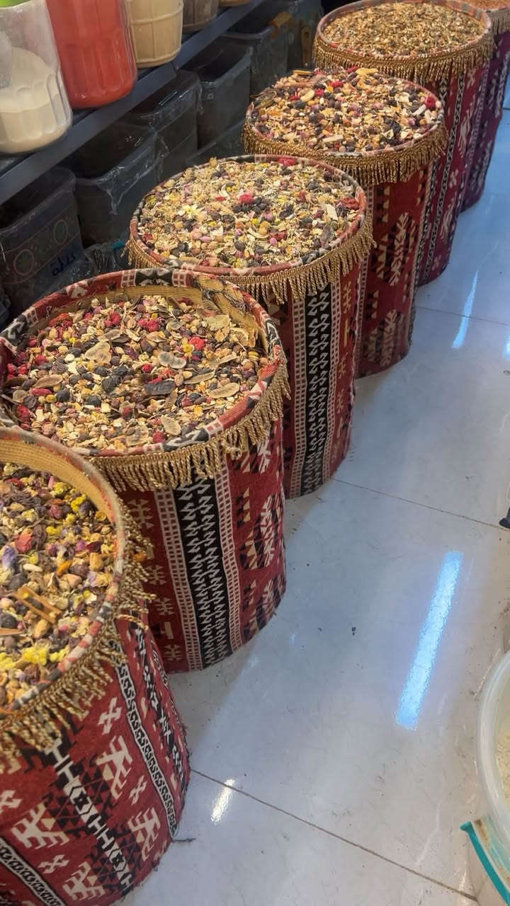 رفوف عرض • ١٠ قطع • ارتفاع ١٣٥','خشب صاجي','خانات','معارض ارضيه','سلات...