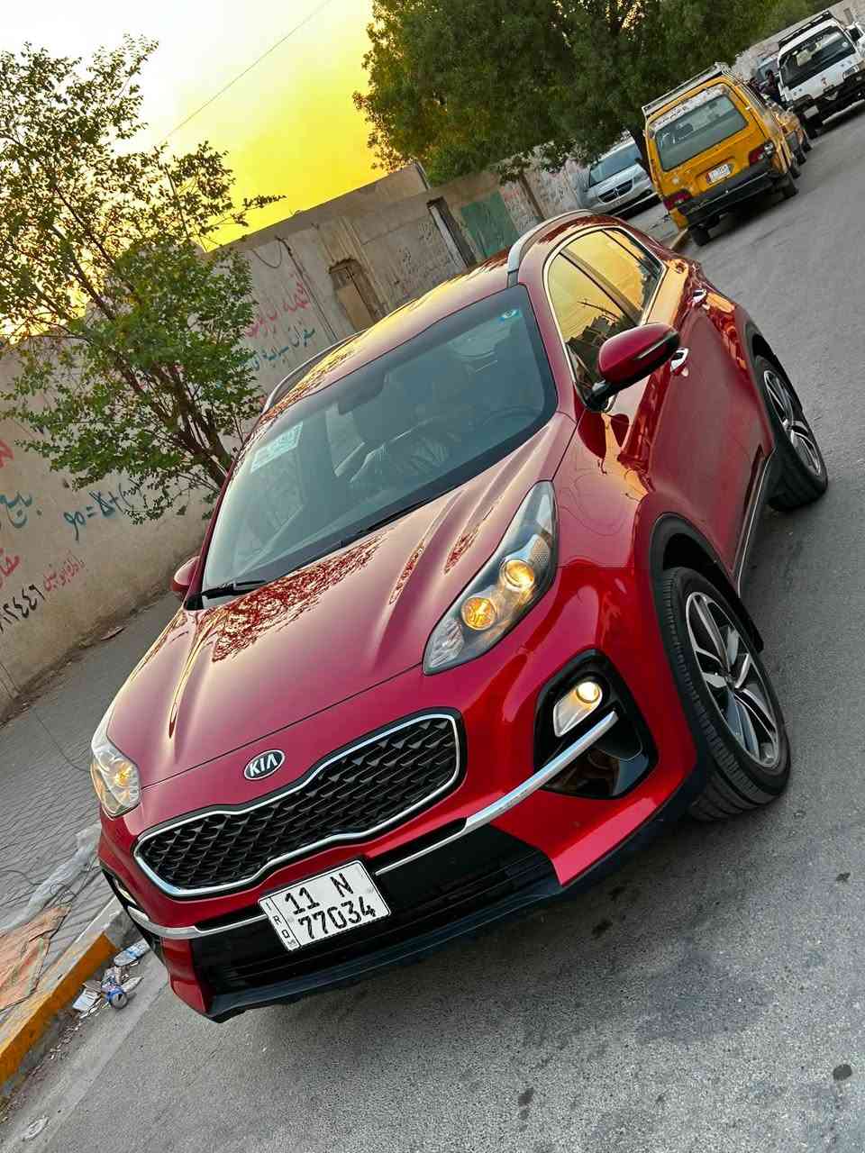 سبورتج 2020 خليجي
شركه الدوليه (( اخت الزيرو )) 

 مكفولة كفاله عامه 
السياره كلها على وضع الشركه 
جديده بمعنى الكلمة ترايه زيرو 
تجي وتشوف بعينك جديده 

رقم بغداد بأسمي  تحويل ثاني يوم
هزة ورقم وسنوية كلهن جدد

🔰 مواصفات 

اريل نفكيشن
كشنات جلد بلادي.
كشنات ثنين كهرباء
داخل لونين صحراوي واسود.
حساس امامي وخلفي.
تحكمات ستيرن 
كشافات اماميه 
برده خلفيه 
اشاير مري 
مري شفط
خمسه ويل كب .
قطعتين تبريد
تحكم ستيرن.
شاشه قرائه الاعطال
3 انضمة قيادة 
وبعد بيه هواي مواصفات

السيارة جاهزة من كل النواحي
محرك 2000 دوش المرغوب
كير ومحرك مكفولات 

السعر 187 وبيه مجال

📍 العنوان : بغداد - الدورة

☎️ للأستفسار ***********
