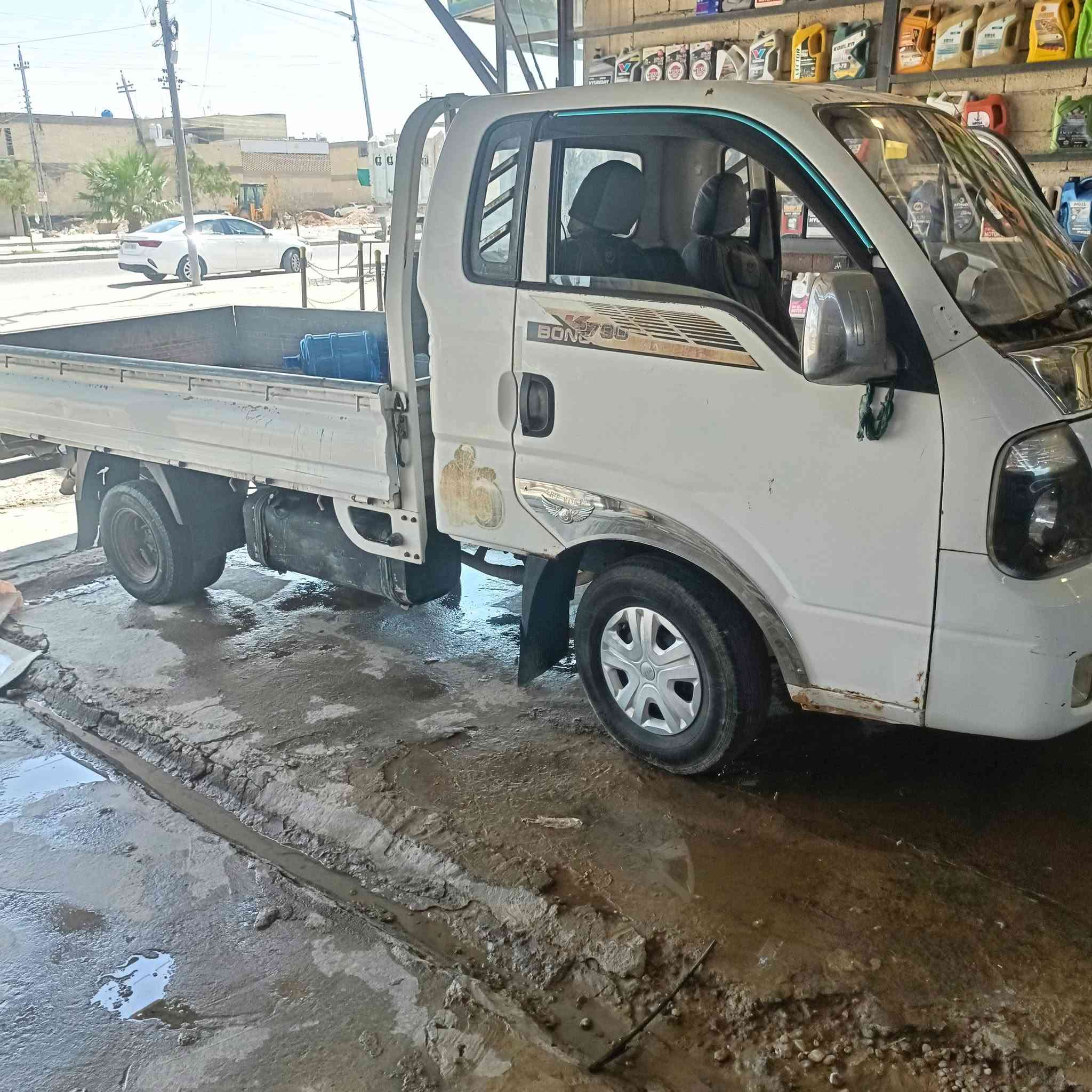 السلام عليكم كيا بنكو 2700 للبيع سياره جاهزة كير محرك شاصي اكسن كفاله رقم واسط ألماني موديل 2015
مكان السياره نجف الاشرف حي النداء 
السعر 95 وبيه مجال استفسار ***********
