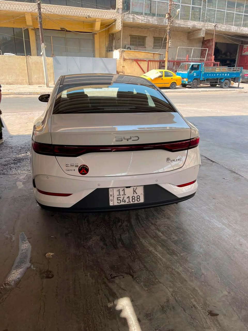 🚘 للبيع | BYD Qin Plus 2025 🤍
🔹 الموديل: BYD Qin Plus
🔹 الممشى: 6,500 كم فقط
🔹 الرقم: بغداد — بسمي
🔹 سبير ويل كب
🔹 كافة الملحقات موجودة: كارت + شاحن + فوم
🔹 كفالة عامة: صبغ، ضربة، وتكحيل
🔹 فقط شخط صغير جدًا
🔹 السيارة نظيفة جدًا ومكفولة

📍 الموقع: بغداد – الجادرية
📞 ***********
***********
📱 متوفر واتساب

💰 السعر مناسب جدًا — للجادين فقط
☎️ اتصل وتدلل
