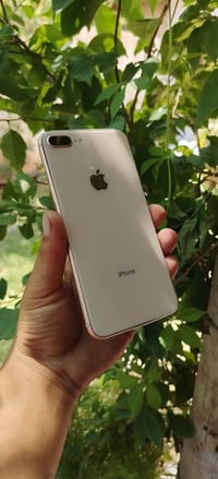 ايفون 8 بلس • ٦٤ • بطاريه ١٠٠