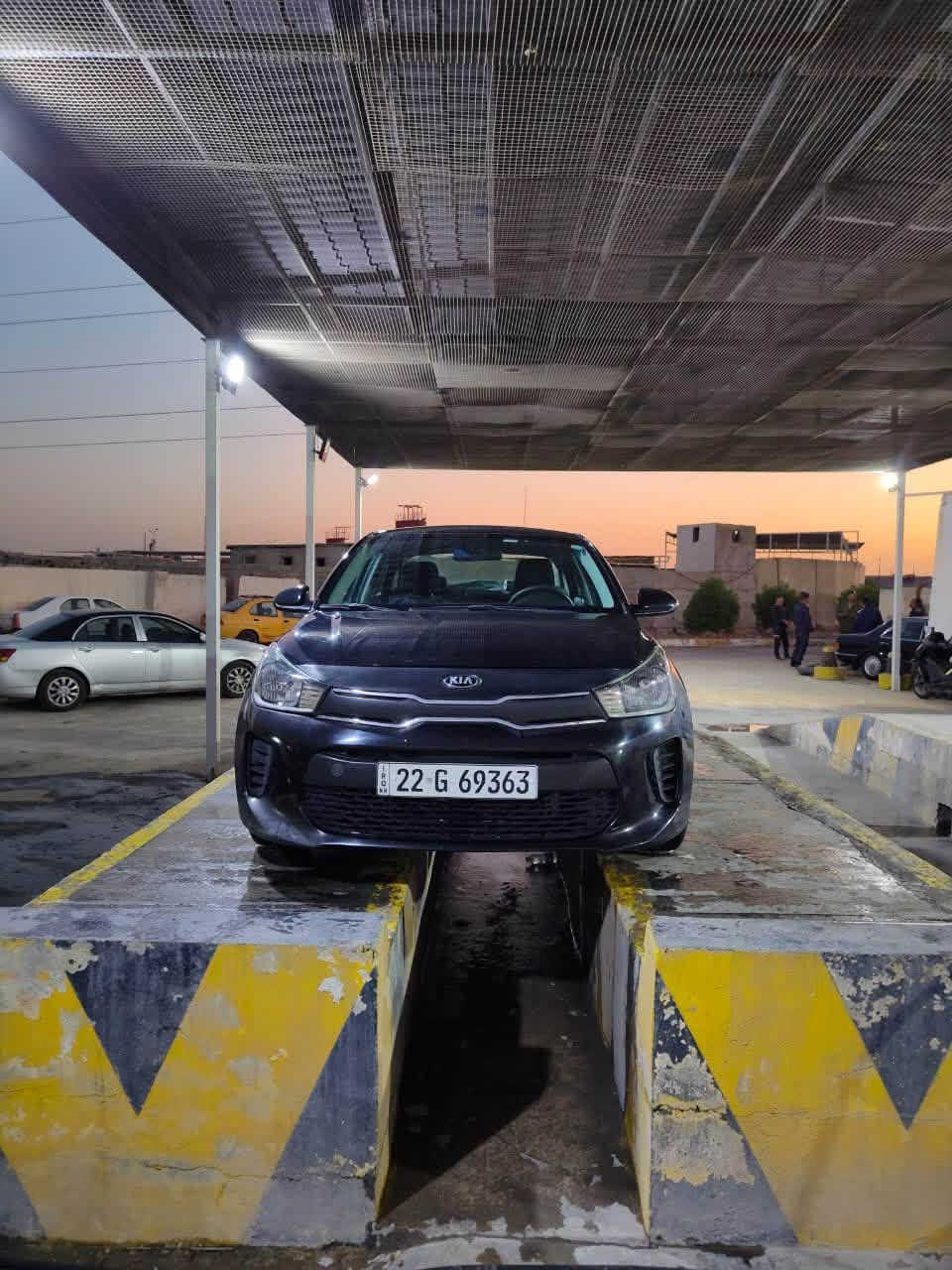 � كيا ريو S موديل 2020 للبيع
🔹 وارد أمريكي
🔹 الممشى: 86 ألف كم
🔹 حادثها: دعامية ومازدا
🔹 رقم أربيل
🔹 بيها بارد بالجاملغ اليسرة،
🔹 الأرباكات كلها سليمة
🔹 ستتم كامل مال أرباك: 8 نوزل + 8 نمر
🔹 كير أوتوماتيك + عادي
🔹 شاشة لمس CarPlay
🔹 تحكم ستيرن جهتين
🔹 مانع انزلاق
🔹 مثبت سرعة
🔹 شاشة أعطال
🔹 نظام Sport
🔹 كشنات خلفية
🔹 قلاب

💰 السعر: 105

📍 المكان: الكاظمية
📞 ***********
