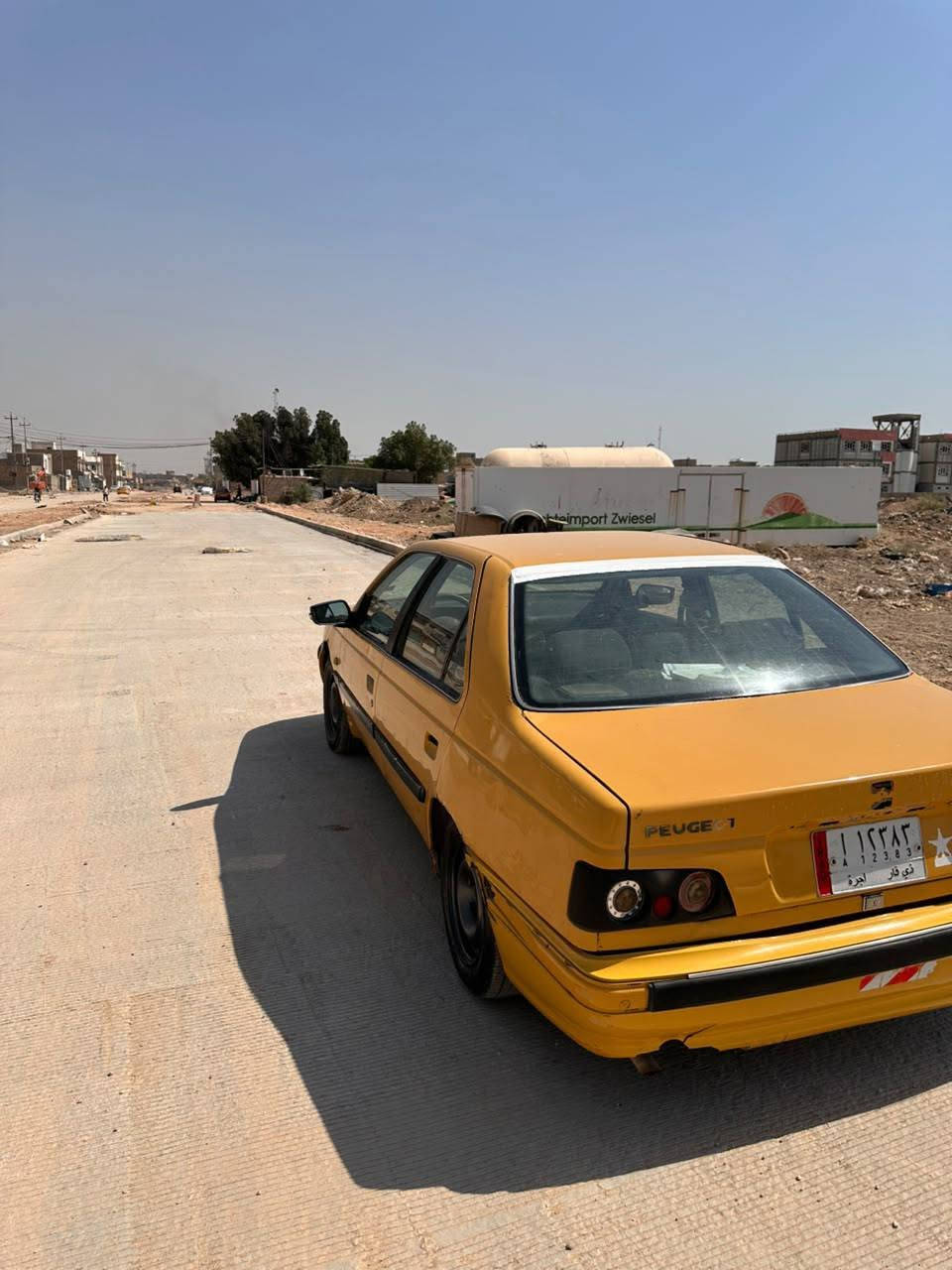سلام عليكم 
بيجو بارص ٢٠١٥ 
مسؤل فقط عن الاصوليات عن راعيها حصرٱ 
غرمات مصفره هيئه اربع سنوات وره المشتري 
سنويه نافذه 
سياره بس جاملغ خلفي بي ضرر 
السياره شوف العين بيها خيسات ويرادلها ترتيب الجنطه بيها خيسات يم الطبر باز 
مكينه خيط بخار كمبريسر يفتر مبي شي وبي وكم كيرها نضيفه مكينه ناعمه كلش حداديه تعبان للبيع بسعر مناسب ب١٧ ورقه وبيها مجال 
عنواني ديواني خلف المعهد الفني 
*********** وتساب 
*********** اتصال
