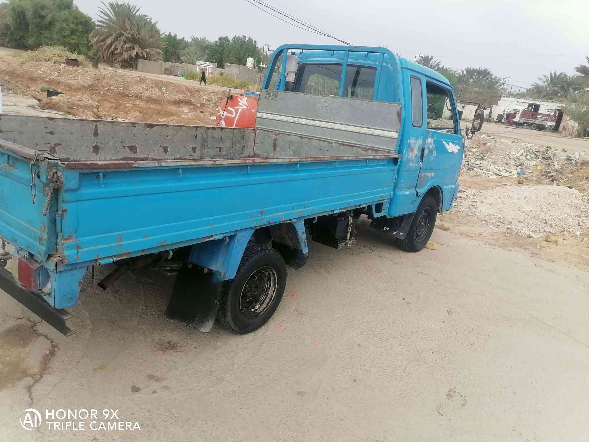 السلام عليكم  كيا حمل موديل 95سياره جاهزة تخم تاير حدايه شاصي ورقم شاصي مكفول واضح سياره جاهزة  وبسمي سنويه جديدة تحويل مباشر ***********. السعر 43وبيه مجال قليل

نص مكتوب في الصور:
- AI HONOR 9X TRIPLE CAMERA
- HONOR 9X TRIPLE CAMERA
- HONOR 9X
- TRIPLE CAMERA