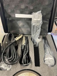 مايك 🎤 للبيع اصلي السعر 60 وبيهن مجال مكاني الشعب  07750705071