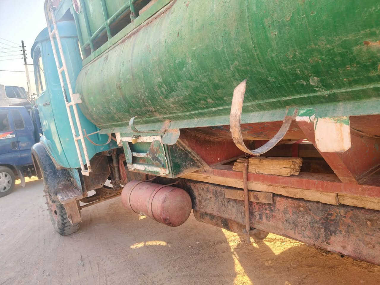 سلام عليكم ابو اردين موديل 66 محرك 82 شاصي 6 طن تفاصيل ع رقم ‭***********‬
‭***********‬
