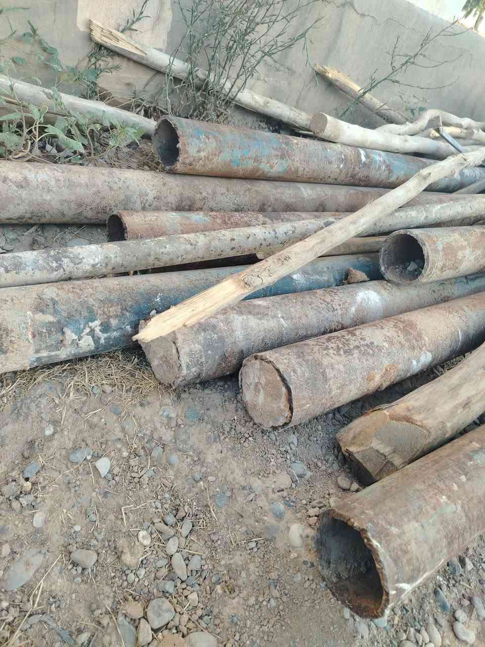 السلام عليكم
بواري حديد للبيع حجم ٤ طول البوري ٤ متر عدد ١٨ بوري
وحجم ٨ عدد ٢ بوري
 البوري وزنه فوك ال ٨٠ كيلو تقريبا
السعر ٣٥ وبي مجال
للتواصل
***********
