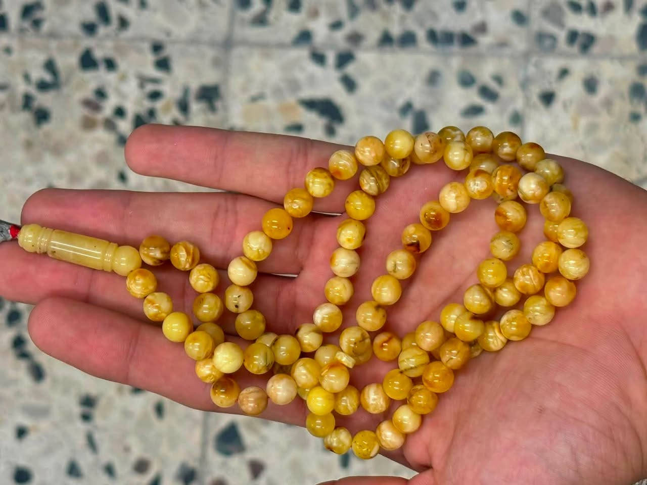 السلام عليكم شباب انتبه قطع كهرب شوائبي امانة الله كهرب حر مو معالج القطعة تخبل بشوائبها وبادية تأخذ لون  32 غرام 101واكثر يمكن تخبل سعرها بلاش مقابل اللي دينباع كهرب شوائبي وهوه معالج
 
3000 الف دينار ومجال بسيط 
التواصل خاص او عل ***********

ملاحضة وبيه عطر الكهرب الخام تطلع ويه التسبيح مو نومي بصرة ❌❌
