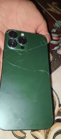ايفون 13 برو ماكس مبدل شاشه و بطاريهالسعر 350 مكاني بغداد الشعب
