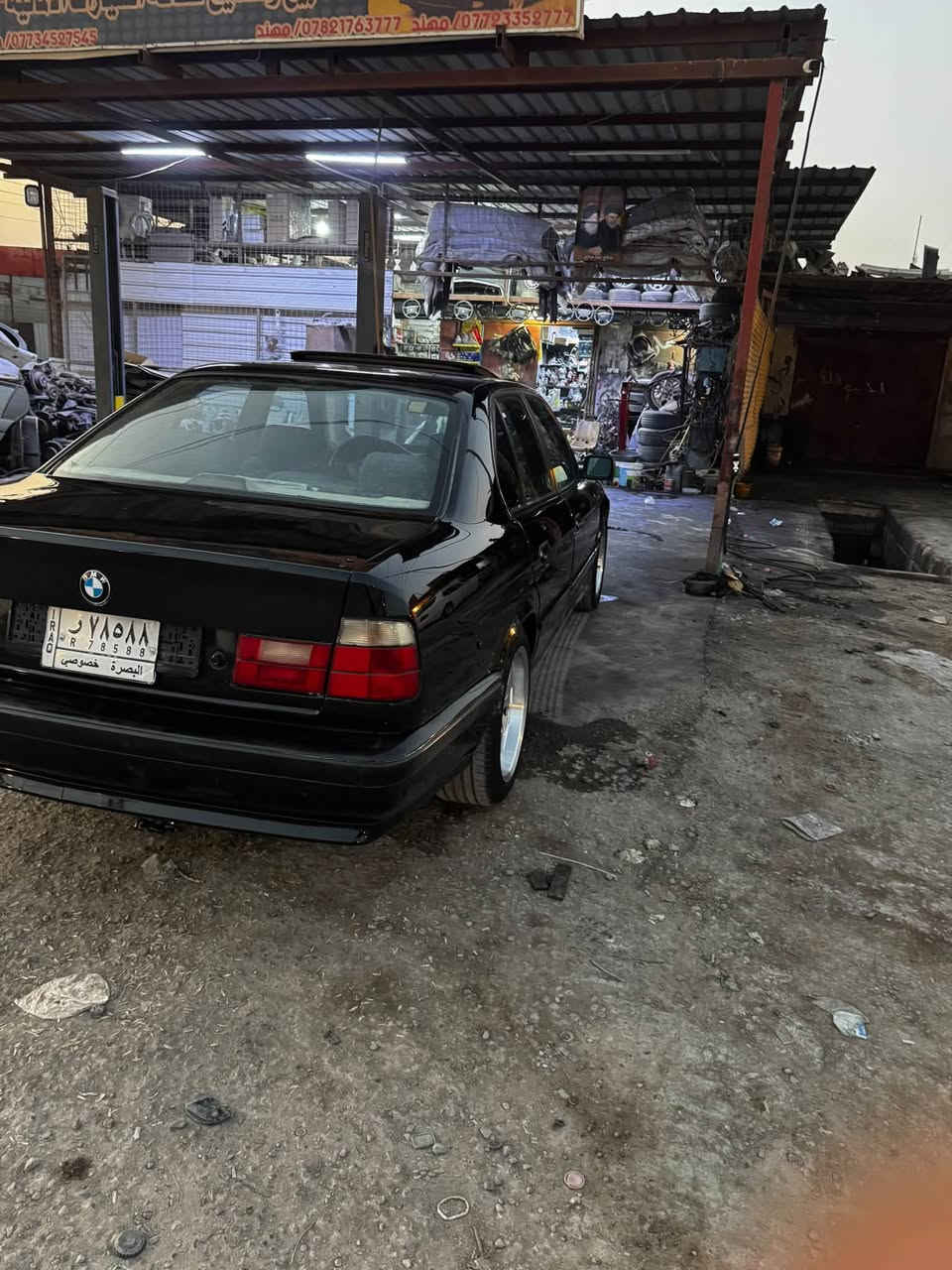البيع
بي ام حجم 525 

مكينه فانوس 
كير اوتو 
موديل 93
غرفه كلهه جديده السياره جاهزه من كل النواحي 
كهربايات كلهه شغاله تبريد وي السويج 
تخم تاير ويل كب 
مكان السياره البصره القرنه 
السعر 75 
هاتف ***********

