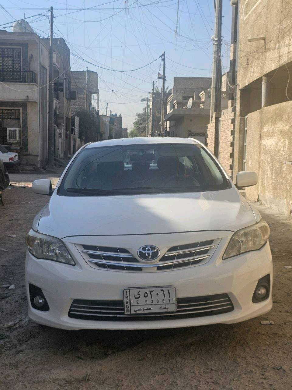 كورولا 2011 xle وارد خليجي ماشيه 170000 نظيفه بدون صبغ و كيرها جديد مالقص و بيها بارد باب السايق بدون صبغ و السياره محوره غاز