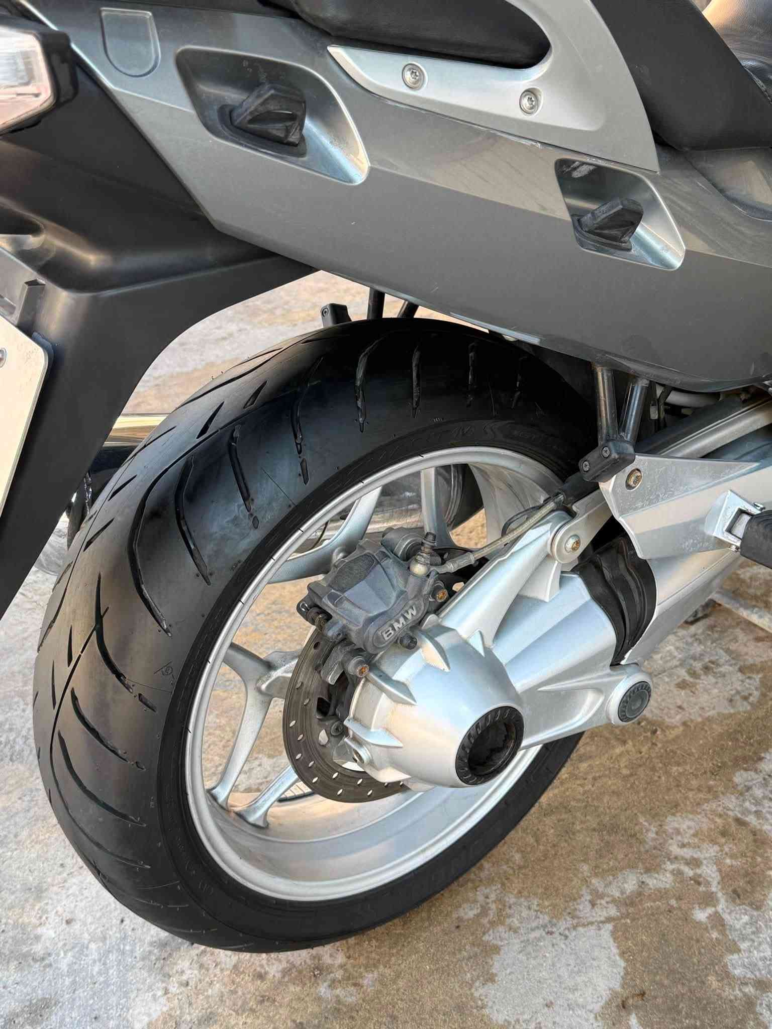 Bmw R1200RT 2005
دخول جديد وارد يابان 

سستم صوت 

مانع انزلاق abs

تدفئة يدات 

جامة كهربائية 

تايرات جدد انتاج 2025

السعر 35 وبيها مجال بيع نقد واقساط (رافدين فقط)

بغداد سبع ابكار 

***********

***********
