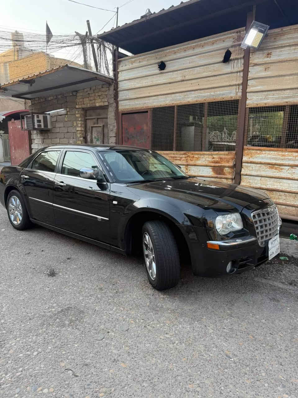 السلام عليكم 
اوباما للبيع موديل 2008 جاهزه حداديه وطخم تاير وكير ومكينه وتبريد ومنضومه مي جديده ومنضومه البانزين جديده ما تصرف عليه دينار غرفه جديده سستم مال هيمي شاديلها بدون حادث بس الهلالات الخلفيه معمره ومصبوغ على كد التعمير رقم سليمانيه باسم كردي السنويه منتهيه السعر 120 وبيه مجال للشراي مكاني العماره ***********
