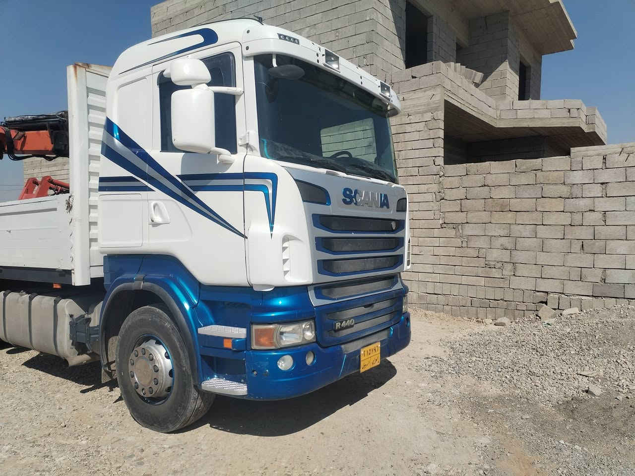 كرين للبيع اسكانيه موديل ٢٠١٢ حجم كرين ١٧٥٠٠ بافنكر رقم أربيل رقم الهاتف الاستفسار ***********/***********
