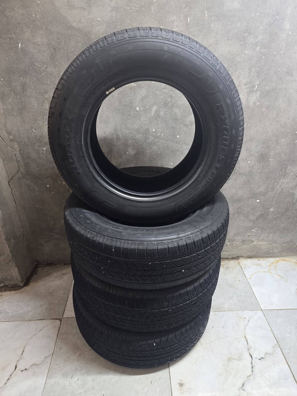 تايرات يوكن تاهو تخم كامل 130الف وبي مجال شي قليل عنواني بصره قبله قريب عله ساحة الرمل للتصال ***********ابيعلك نص عمر مال سياره جان بيها ميزانيه ما مسوينها
