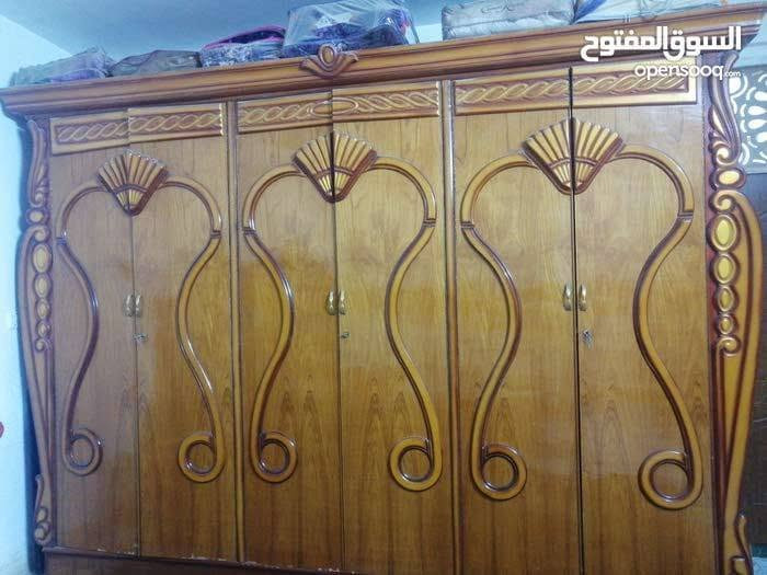 عندي هاي الغرفة تزگام بيها اضرار قليله سعرها 650 وبيها مجال بسيط واتساب
***********

نص مكتوب في الصور:
- السوق المفتوح opensooq.com
- السوق المفتوح
- opensooq.com