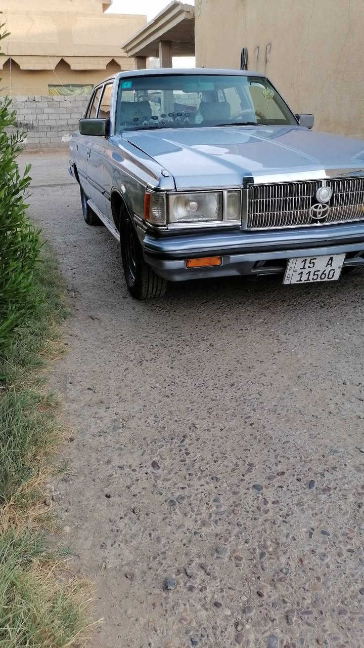 سوبر  للبيع موديل 83
مصبوغ لجماليه.
تبريد شغال.
محرك vvt
صدر نضيف َوتخم تاير.
السياره حلوه ما ناقصه شي مثل ما موضح بالصور.
السعر 48. وبيه مجال.
للاستفسار ***********
