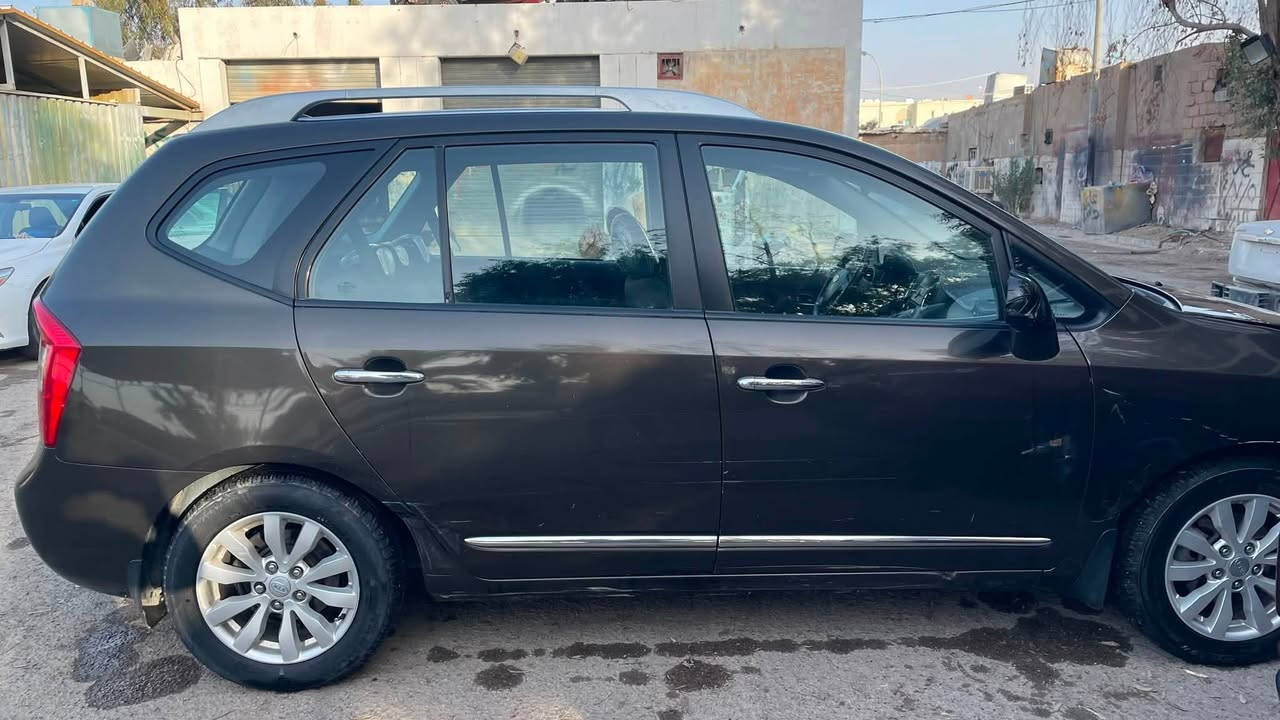 راندو ٢٠٠١١
السياره ما بيها اي ضرر ولا مبدل بيها ولا قطعه 
***********

