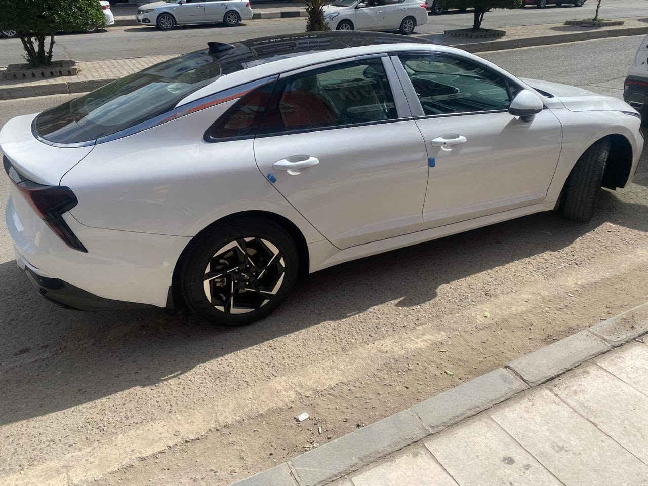 K5 2024 خليجيه سياره بدون قطره صبغ رقم بغداد
ماشيه 30الف للاستفسار الاتصال***********

