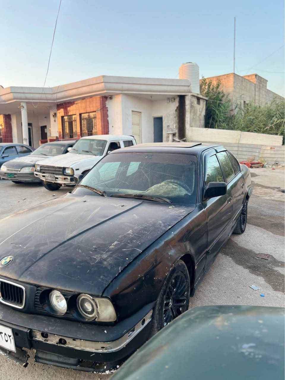 BMW 1994 E34 
ئه وليات سنوي گه له شه رت 
كيشه ي مه ده ني شه رت 
بي ده عم بي ليدان شه رت 
مكينه 525ia كپس ديجيتال ✈️🦁
گير و مكينه تاخمه شه رت 
ماشاءالله سياره كه زور خاوينه جديد👌
سعر 15$ وه رقه و مجال 💣😱✅
📲***********📞 اكر, نينوى
