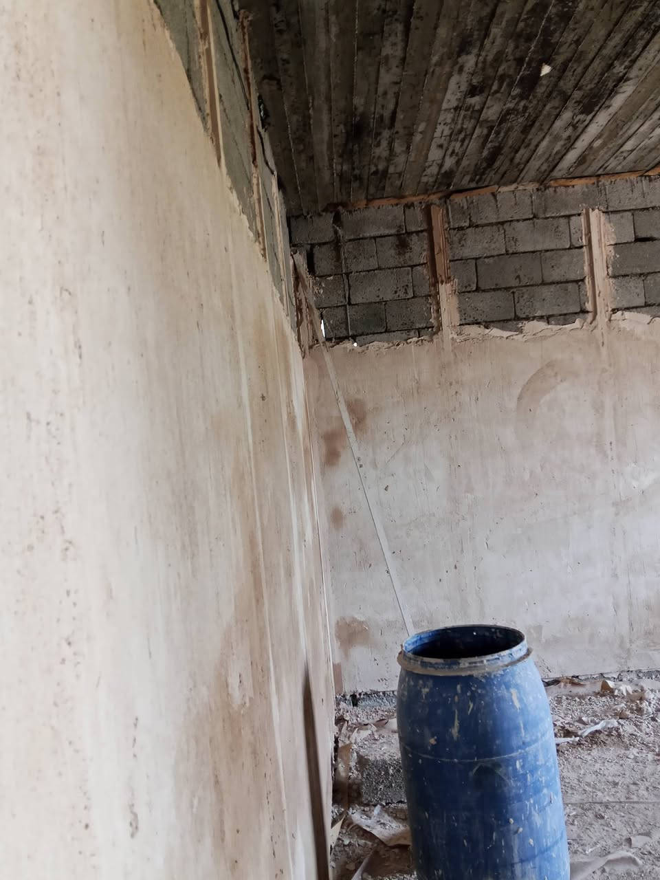 سلام عليكم خلفة جص وبورك لبخ اسمنت اجراره سقل تصفير مساطر 
بغداد ***********
