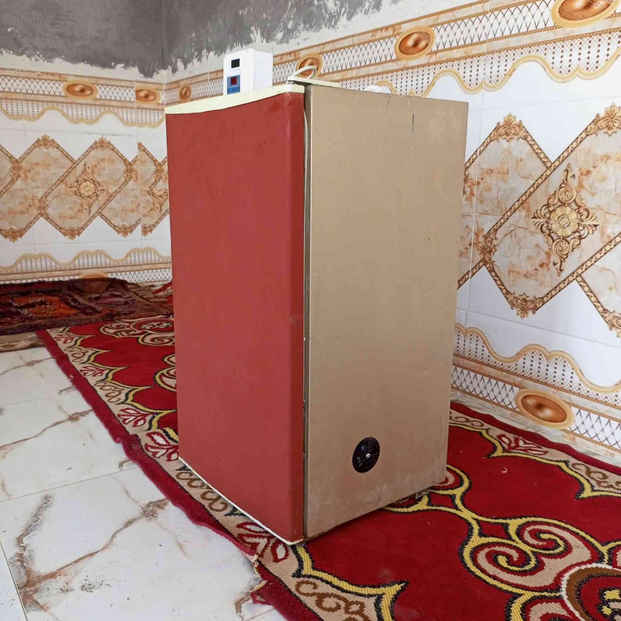 السلام عليكم ورحمة الله وبركاته
حاضنه بيض منزليه (فقاسه)
بأربع رفوف كل رف بسعة 30 بيضه والسعة الإجمالي تبلغ 120 بيضه
تواصل والاستفسار عبر واتساب: ***********
