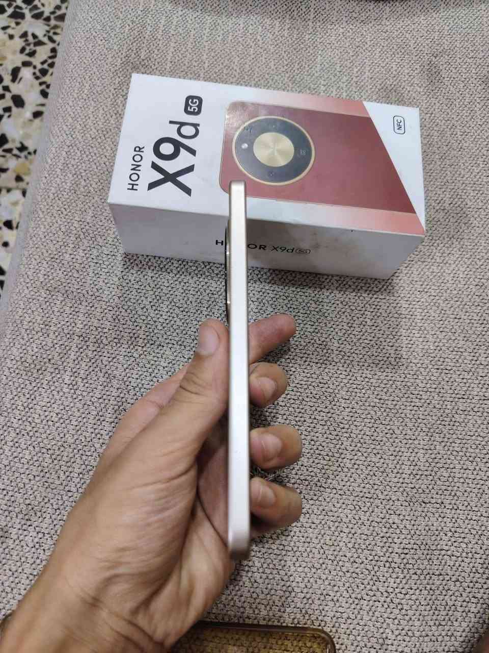 السللم عليكم هونر x9d(5G) رام 12 جهاز استعمال اقل الشهر شحن العاب كلش قوي ولناس الي تعرف الجهاز هيه تحجي  سعره 450 وبي مجال اذا ماتشتري لاتكسر بحلال الناس مكاني بغداد بلديات ***********
