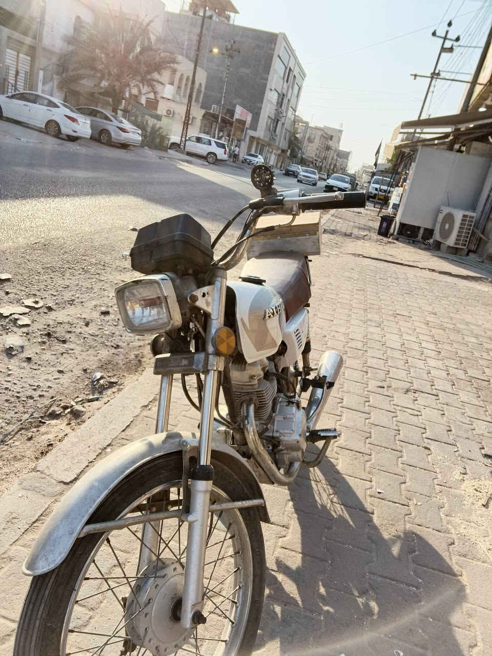 سلام عليكم اخوان دراجه إيران البيع الدراجة أوراق تحويل فوري الدراجة مثل   الرقم ***********العلوان البصرة السعر 725وبيه مجال حك الجيه
