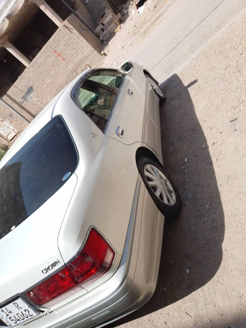 ملكه للبيع موديل 2000 مكينه دي 4 الصغير سياره حلوه ونظيفه وجديده زلق ما بيها احداداتها 100% دكمتين شاصي 71 وليلكب  نجمه تبريد ثلج سياره مال جناي رقم بصره [مرمزه مال بطه] ومعروفه مواصفاتها بعد الملكه 🫀🫶🏻
رقم الهاتف *********** 
ملكه للبيع موديل 2000 مكينه دي 4 الصغير سياره حلوه ونظيفه وجديده زلق ما بيها احداداتها 100% دكمتين شاصي 71 وليلكب  نجمه تبريد ثلج سياره مال جناي رقم بصره [مرمزه مال بطه] ومعروفه مواصفاتها بعد الملكه 🫀🫶🏻

نص مكتوب في الصور:
- ١٢:٠٠ ٢٠٢٦/٠٩/٣٠