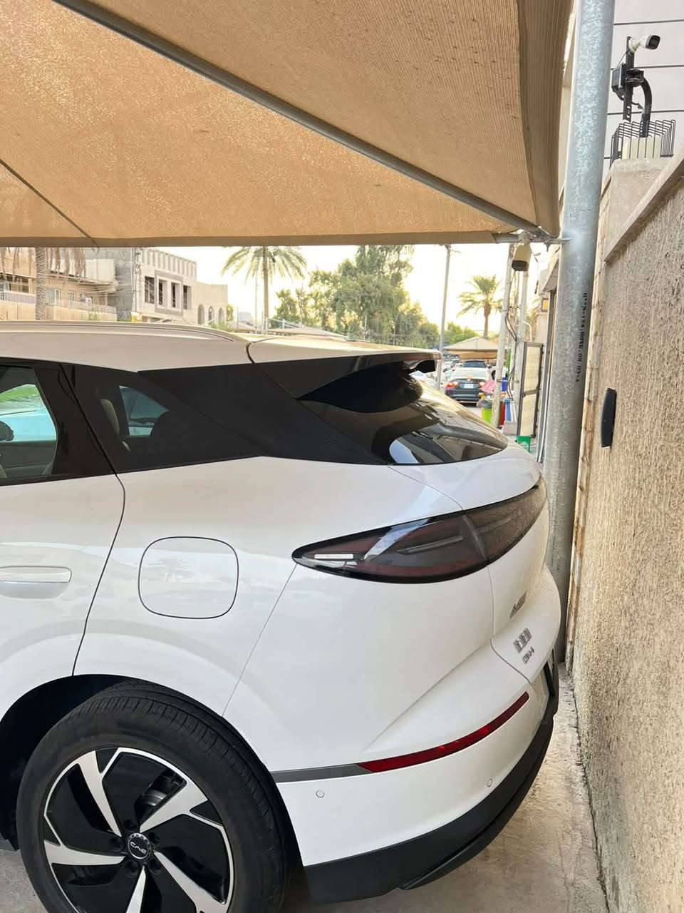 بي واي دي سيليون 6 موديل 2025

ماشية 5000 كم فقط، اخت الزيرو
السيارة مكفولة

سنوية جديدة

المواصفات:
• نظام هايبرد قابل للشحن
• مدى كهربائي يصل إلى 180 كم
• كشنات تدفئة وتبريد
• كرسيين كهرباء
• داخلية كريمي
• صندوق كهربائي
• 13 كاميرا
• أوتو بارك
• قيادة ذاتية وأنظمة مساعدة متقدمة
• 12 حساس
• شاشة كبيرة
• منافذ Type-C
• سعة 5 ركاب
• وغيرها من المواصفات

السيارة مكفولة
السعر 42 مليون وبيها مجال

‭+964 782 720 8356‬

