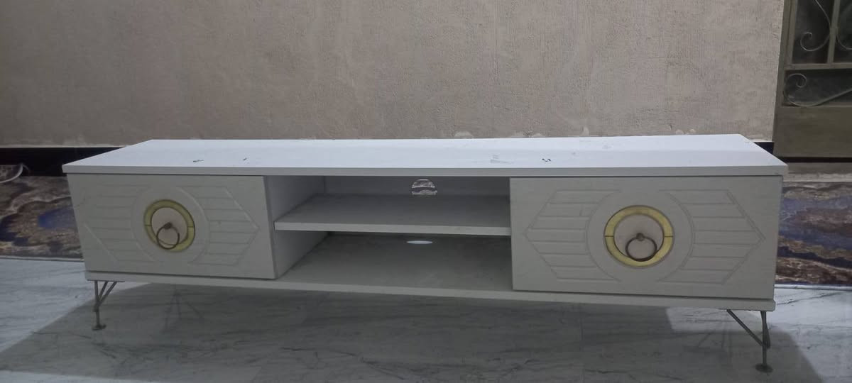 ميز بلازمه بيع مستعمل شهرين سعر 40تصال***********
