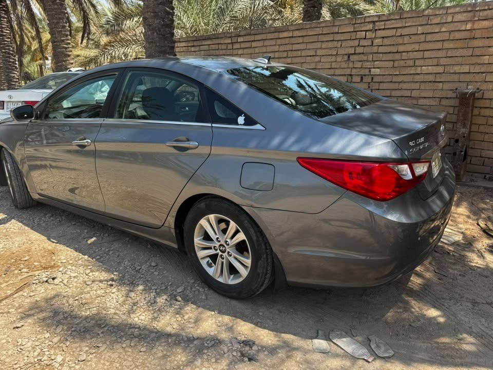 سوناتا 13 أمريكي ضربه فقط جاملغ الأمامي جهةٍ السائق باسمي سنوية مجددة نهاية 27 السعر 105$ للتواصل ***********
