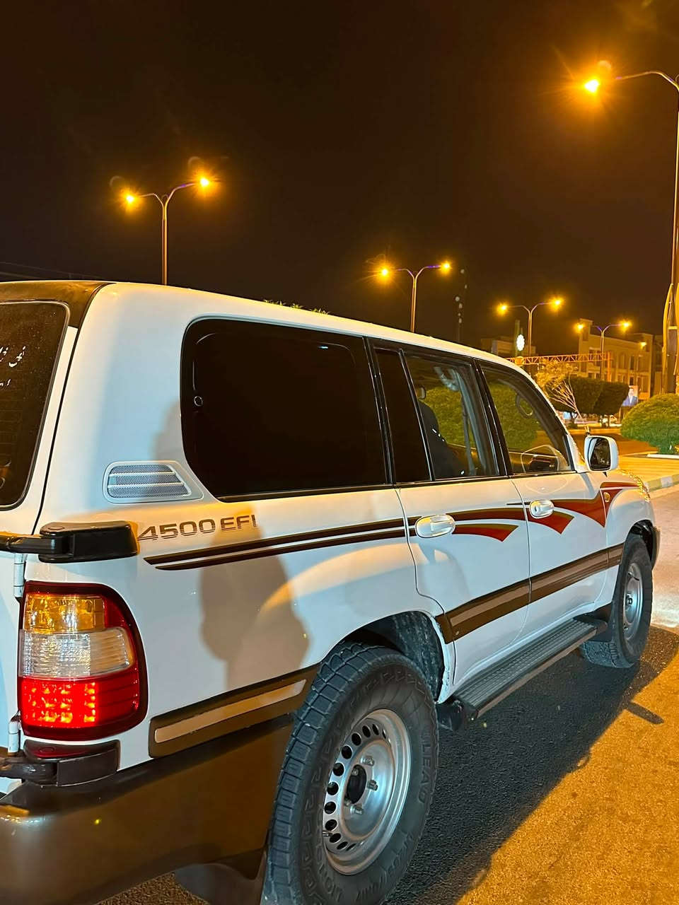 🚘 للبيع أو مراوس بلاندكروز حـسب القناعه
📍 الأنبار - الفلوجة

لاندكروزر موديل 2003 🤍
🔹 اللون: أبيض
🔹 المحرك: 6 سلندر
🔹 دبل سبير قطريه
🔹 مواصفات GXR كير عادي دبل اكسل ودفلوك كله شغال 

سبعه راكب تبريد مركزي وثلاجه 

السياره مكفوله من كلشي كير ومحرك كله بشرط بدون فتح بيها كم مكان بارد بسيط وشبر صبغ هلال الجاملغ الأيمن فقط

💰 السعر: 165 ورقة وبيها مجال 

📝 ملاحظة:  السيارة باسمي يتم التحويل ثاني يوم 

للاستفسار الاتصال 
***********

***********
