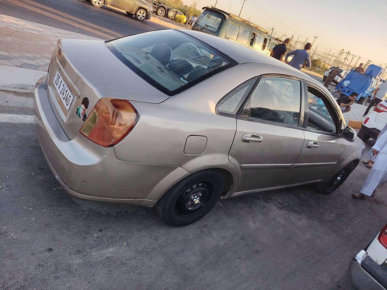 سلام عليكم فورنزه للبيع موديل 2007 تخم تاير جديد كهربائيات كلهة شغاله سنويه لل27 شرط التحويل رقم دولي لا صرف ولا تبخير السعر 45 وبيهة مجال مكاني ديالى شهربان رقم الهاتف ***********
