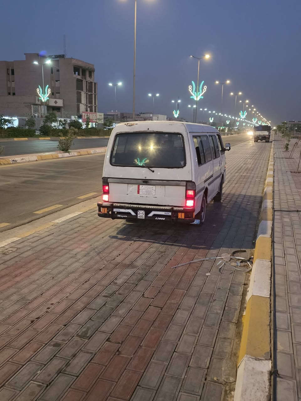 سلام عليكم مازده البيع مديل ٩٣
مكينه وكير وشواصي وكسن كفاله مكان سياره كربله
***********
