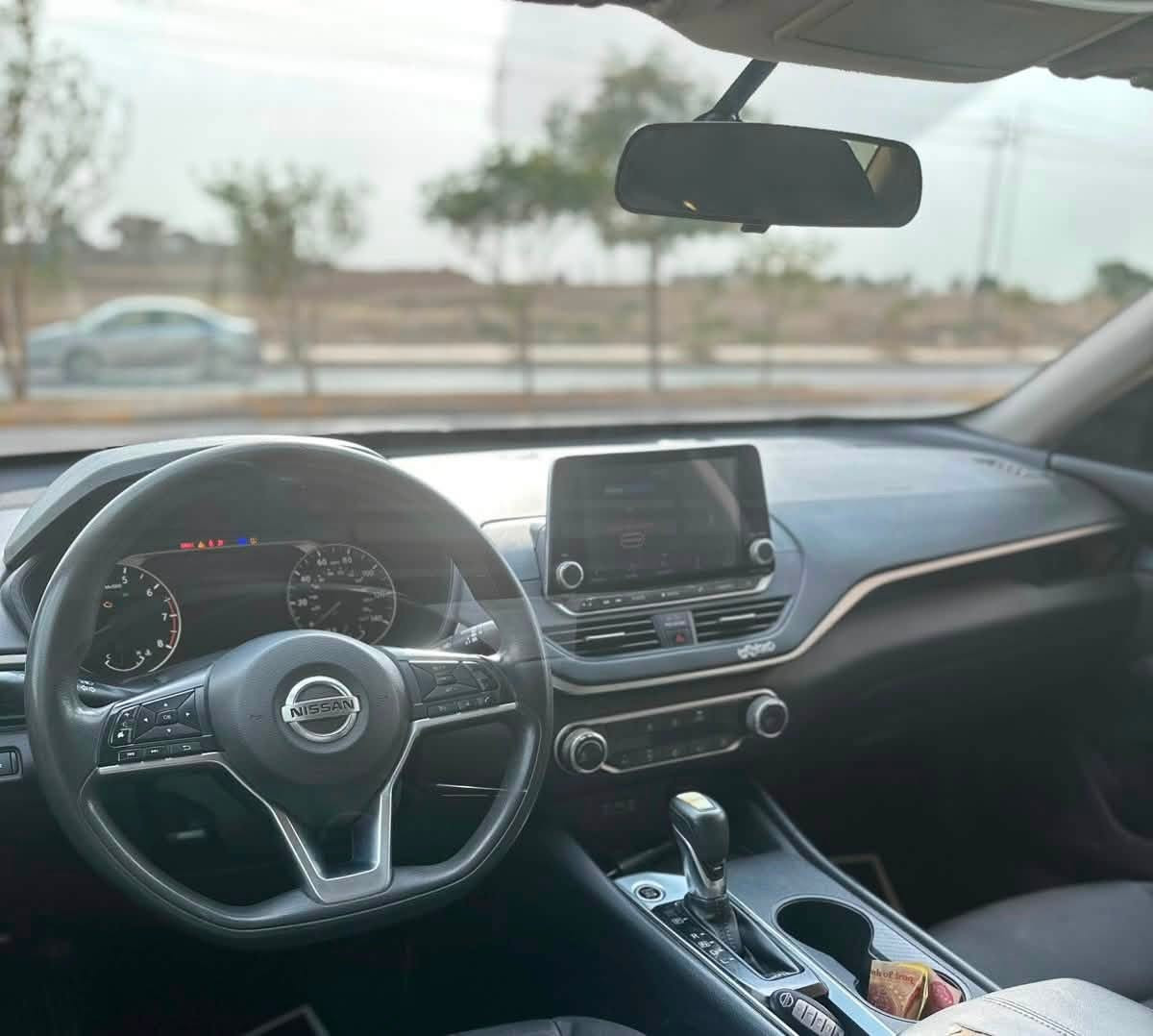 للبيع التيما 
السعر 126 وبي مجال بسيط
*********** 
موديل 2019 
الون اسود 
بدون ايرباك 
تحكم ستيرن 
تثبيت سرعه 
تبريد ثلج 
بصمة ابواب 
بصمة تشغيل 
صندوق بصمه 
تشغيل عن بعد 
حجر بلادي 
رادار بلادي  
بدون صبغ السياره مكفول فقط  
1N4BL4BV6KC111093
رقم سنويه هزه براد جديد 2031
مكان السياره ديالى خانقين
