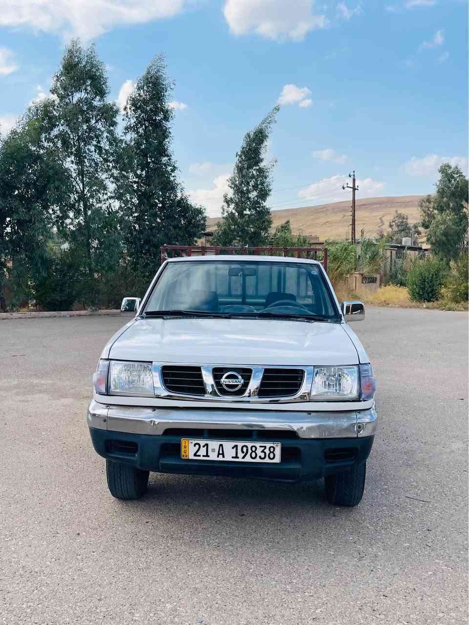 نيسان تاك • ٢٠٠١ • ٤ تاير جديد