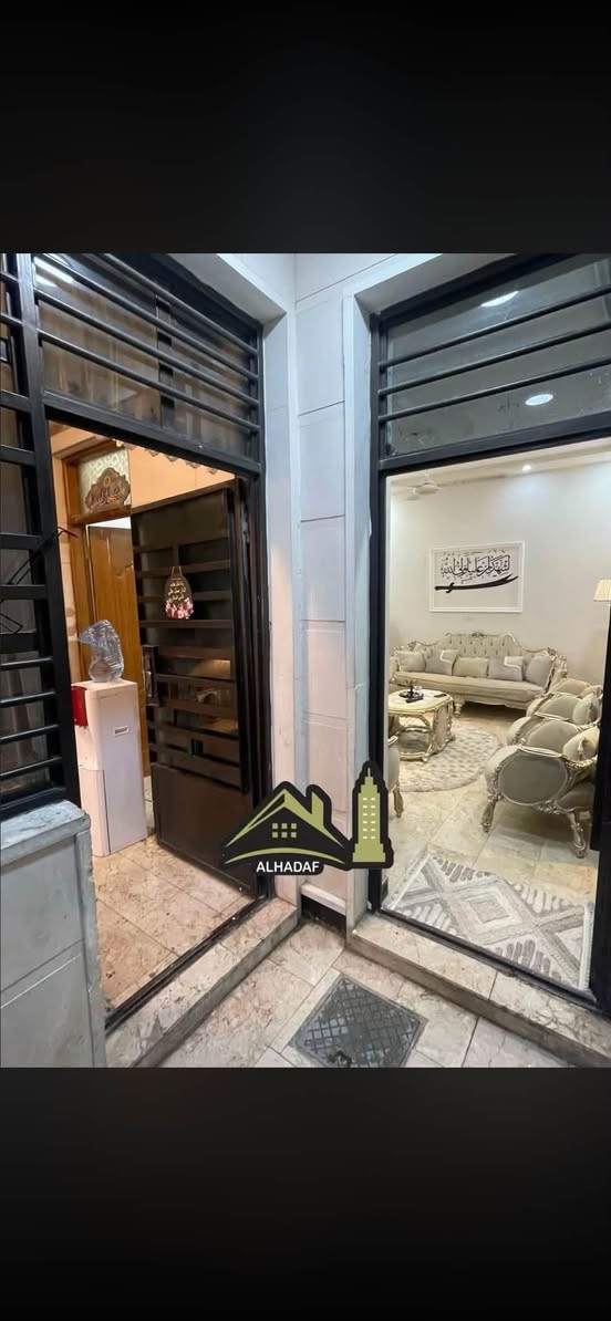 🔹مشتمل للبيع مساحته 64متر
🔸الواجهة 8م🔸النزال 8م 
🔹يحتوي البيت على (صاله -ومطبخ -3غرف نوم وخدمات عدد٢+ ديكورات سقف وارضيه مرمر)
🔸موقع البيت / البنوك مربع سوق الميثاق 
🔹للاستفسار أكثر مراجعةمكتب الهدف للعقار 
الواقع /البنوك شارع الكنيسة باتجاه الجسر قرب مكوى ريحانة
أو الاتصال على الرقم ☎️***********
