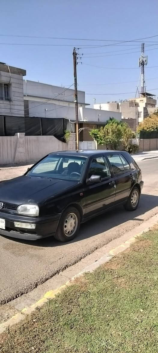 كولف للبيع MK3
- السعر 40 ورقة .
- محرك 2000 ، رقم بغداد ، سلايد روف ، جام كهرباء ، تبريد شغال ، حماوتها جدا حلوة .

- مكينة نظيفة جدا ، باتري جديد ، تايرات جدد ، غرفتها نظيفة جدا ، مصبوغة عام جمالية خالية من الحار و المعجون و الخياس .
- الكير بي صفنة بداية التشغيل وراها طبيعي 
السيارة بأسمي تحويل مباشر سنوية الى2028
المكان بغداد المنصور 
***********
