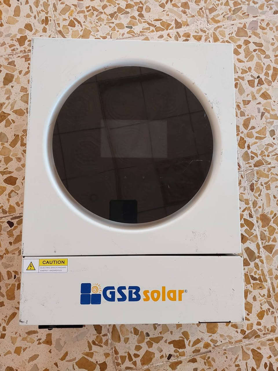 السلام عليكم
ثلث انفيرترات مستخدم شرط الشغل والنظافة 
الاول 6.2kw سعره 275 الف
الثاني 4kw يدعم BMS حديث سعره 245 الف
الثالث 2.5kw سعره 150 الف
***********

