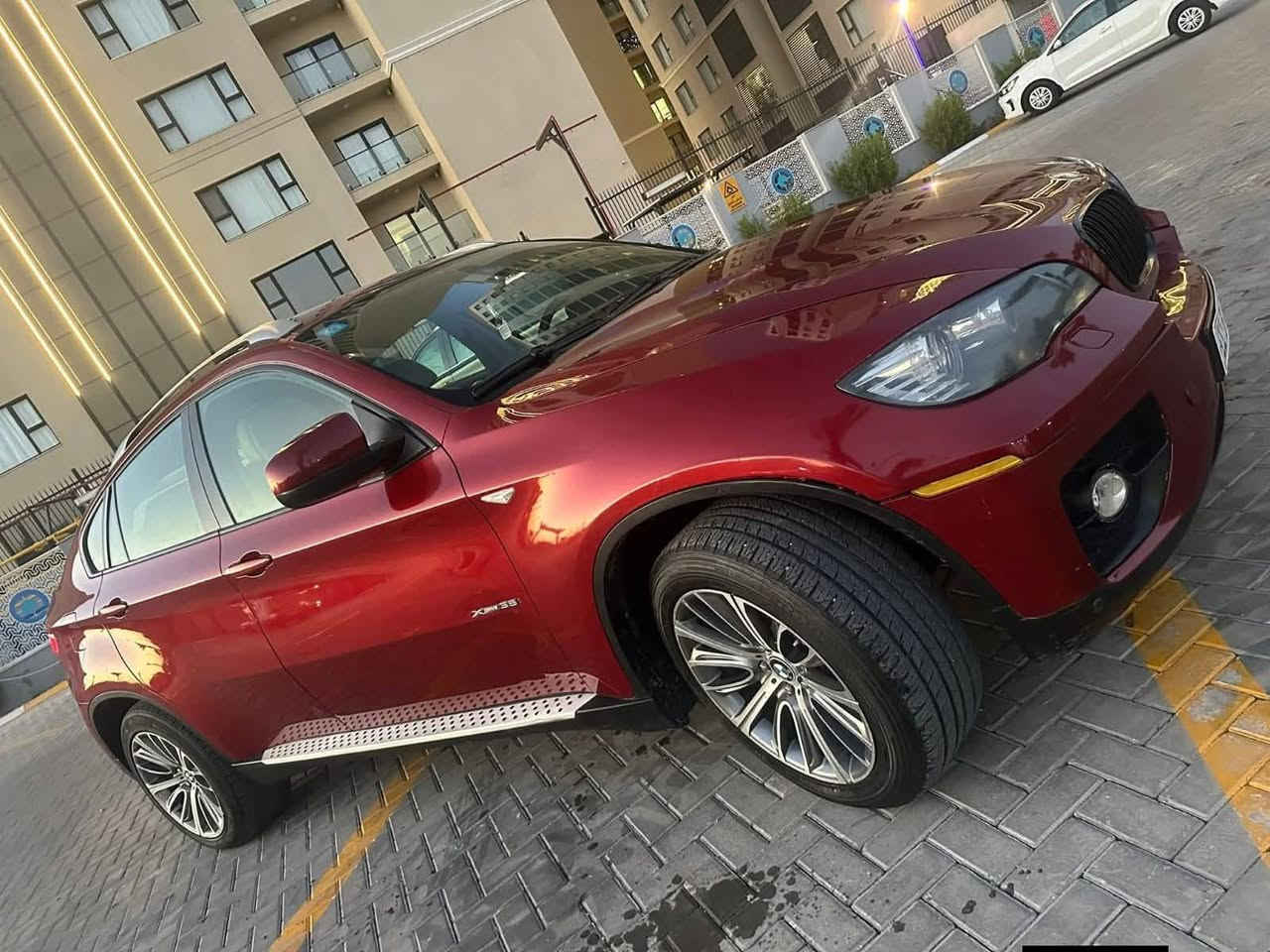 سلام عليكم بي ام x6موديل 2009سته سلندر توين تيربو سيارة حلوه رقم بغداد ماكاني بصرة فول مواصفات نقص تبريد ربط بواري فقط وغاز السعر 110الشراي يتصل  ***********
