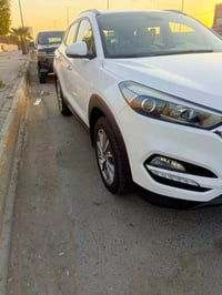 توسان 18 خليجي السيارة جديدة وجاهزة مكفولة كفالة عامة   بأستثناء شبر ب...