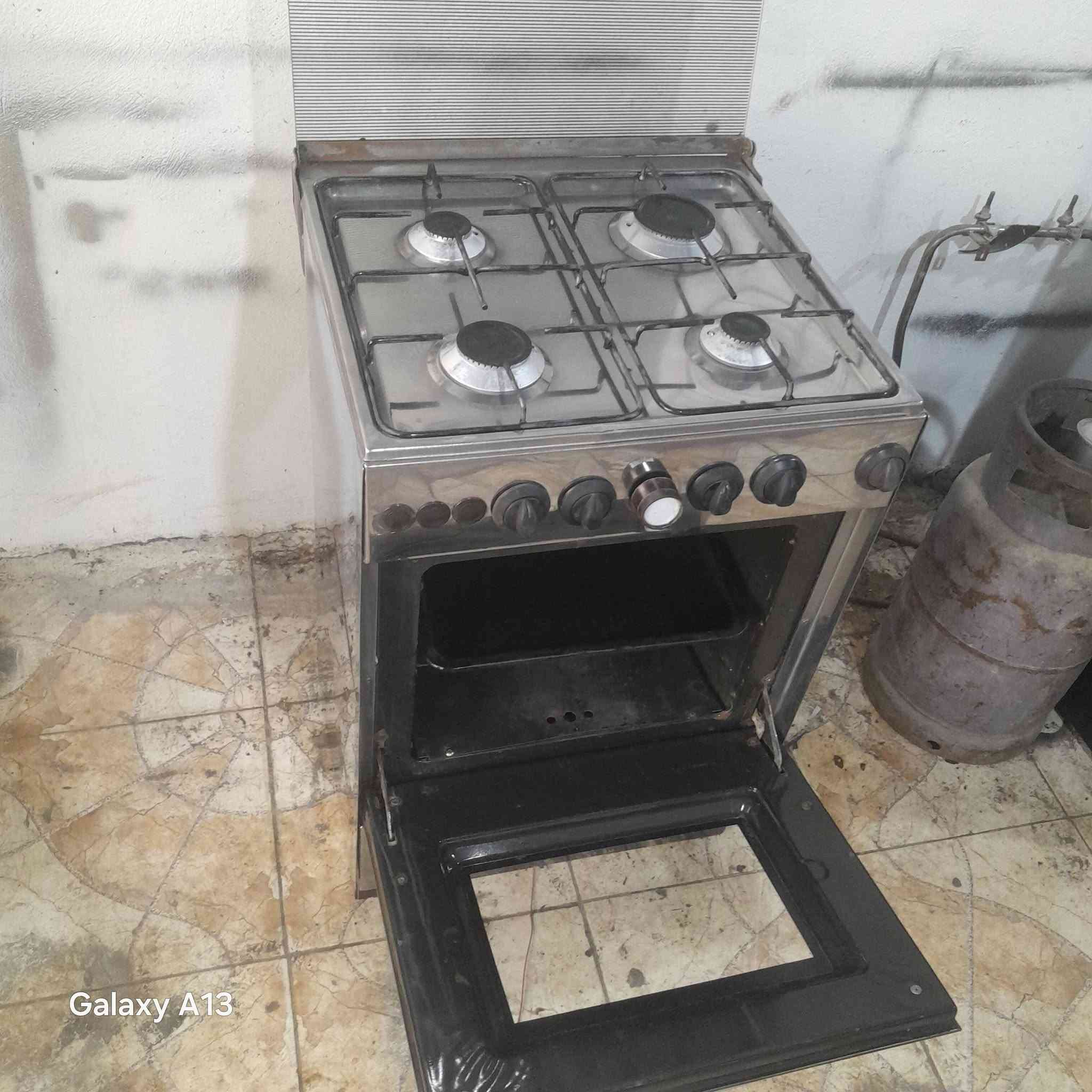 يالله طباخ فرش مصري استيل باب اول كوله شغال وعلى الفحص ١٢٠ وبي مجال العنوان حي النداء شارع المكاتب وتساب مازنجر موجود ***********

نص مكتوب في الصور:
- Galaxy A13