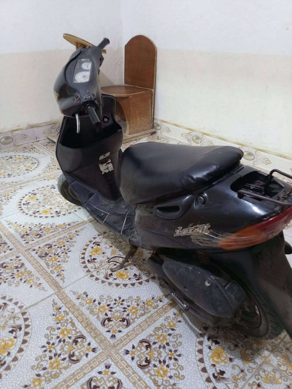 ساسوكي جنطه وراق كلهه شغاله مجفته مره وحده السعر ٢٥٠ وبيهه مجال ***********

