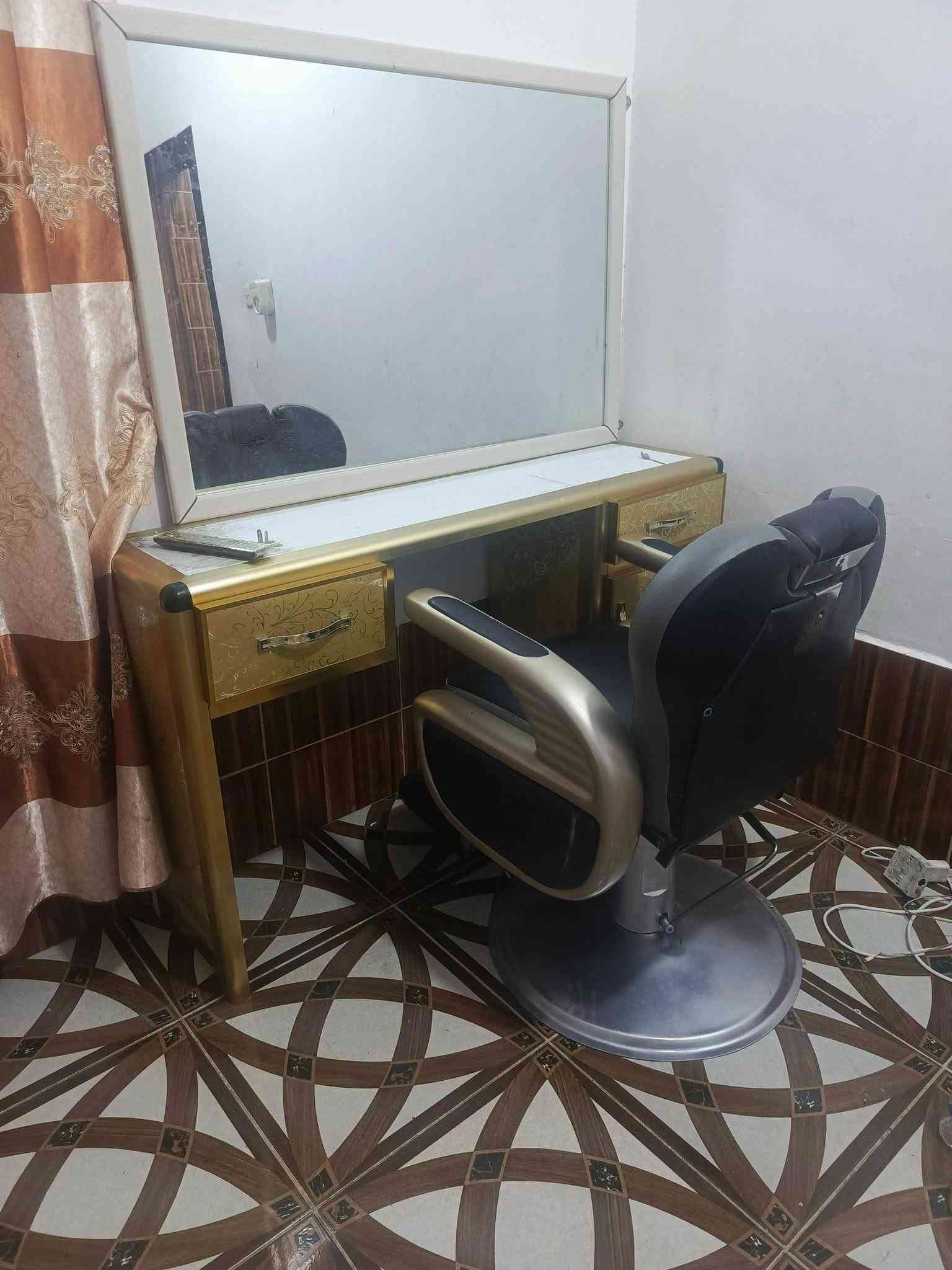كرسي 💺 حلاقة مع ميز وامراي الميز المنيوم    كلش انضاف شغال  اخو الجديد مع ميز او مرايه
شبح 👻 اكبر حجي بل شبح 👻
الانبار القائم الكرابله 
السعر 
ع خاص 
او وتساب 
او ع رقم 📱
رجانه 
***********
كرسي 💺 حلاقة مع ميز وامراي الميز المنيوم    كلش انضاف شغال  اخو الجديد مع ميز او مرايه
