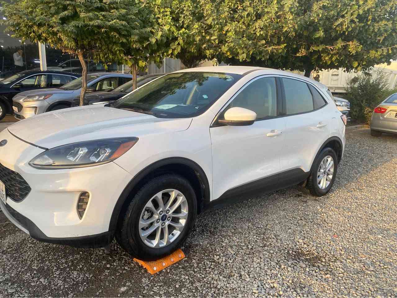 🖤🚘 FORD ESCAPE SE | 2020 🚘🖤

✨ دەستی دوو | شیک، پاک و ئامادەی فرۆشتن ✨
بوياغ نيه مواسفات Se 
⚙️ 1.5L EcoBoost Turbo
🔧 3 Cylinder | 181 HP
🔄 Automatic | FWD
📍 20,064 Miles

💎 دیزاینی مۆدێرن و سەرنجڕاکێش
💎 ناوەوەی پاک و وەک نوێ

💎 خەرجی سووتەمەنی زۆر گونجاو

🔥 ئەگەر بەدوای ئۆتۆمبێلێکی جوان، ئابووری و متمانەپێکراو دەگەڕێیت،
Ford Escape SE 2020 هەڵبژاردەیەکی زۆر باشە بۆ بەکارهێنانی ڕۆژانە و گەشت 🚗✨

📩 بۆ نرخ و زانیاری زیاتر پەیوەندیمان پێوە بکە:

📱 WhatsApp: ***********
📞 Korek: ***********

🖤🚘 FORD ESCAPE SE 2020 رانية, السليمانية
