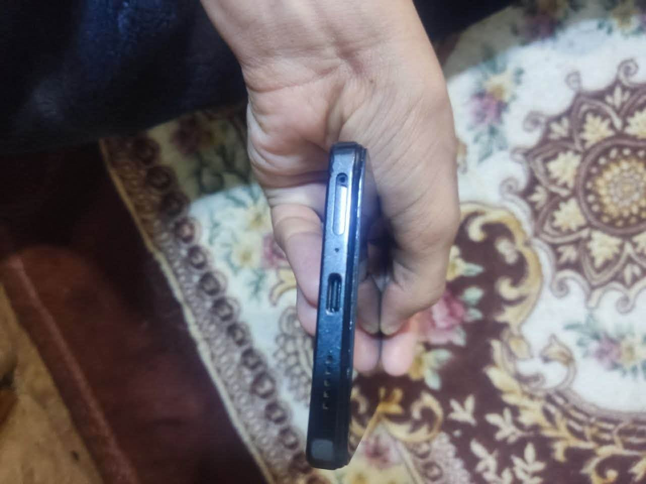 بوكو x5 برو ذاكره 256 لون اسود جهاز يخبل  من كل نواحي مستبدل شاشه
جهاز راقي بطاريته كلش جبيره 
السعر 185 
مكان بصره حيانيه اول لاين
***********
