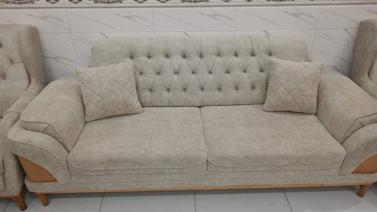 سلام عليكم /عندي هذا التخم نظيف كلش وجديد خشب زان واسفنج ضغط عالي ومريح السعر والتفاصيل اتصل على هذا الرقم ***********
