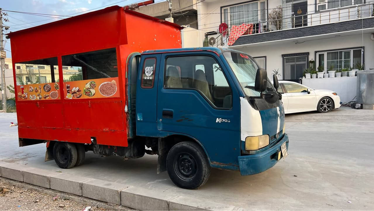 Kia کیا دوتەنی 
بۆ فرۆشتن بۆ هەموو ئیشێک ئەبێ
کابینەی زۆر پاک و جوان
بۆ لەفە و هەموو جۆرە ئیشێکی تر
نرخ 28$
*********** السليمانية, العراق
