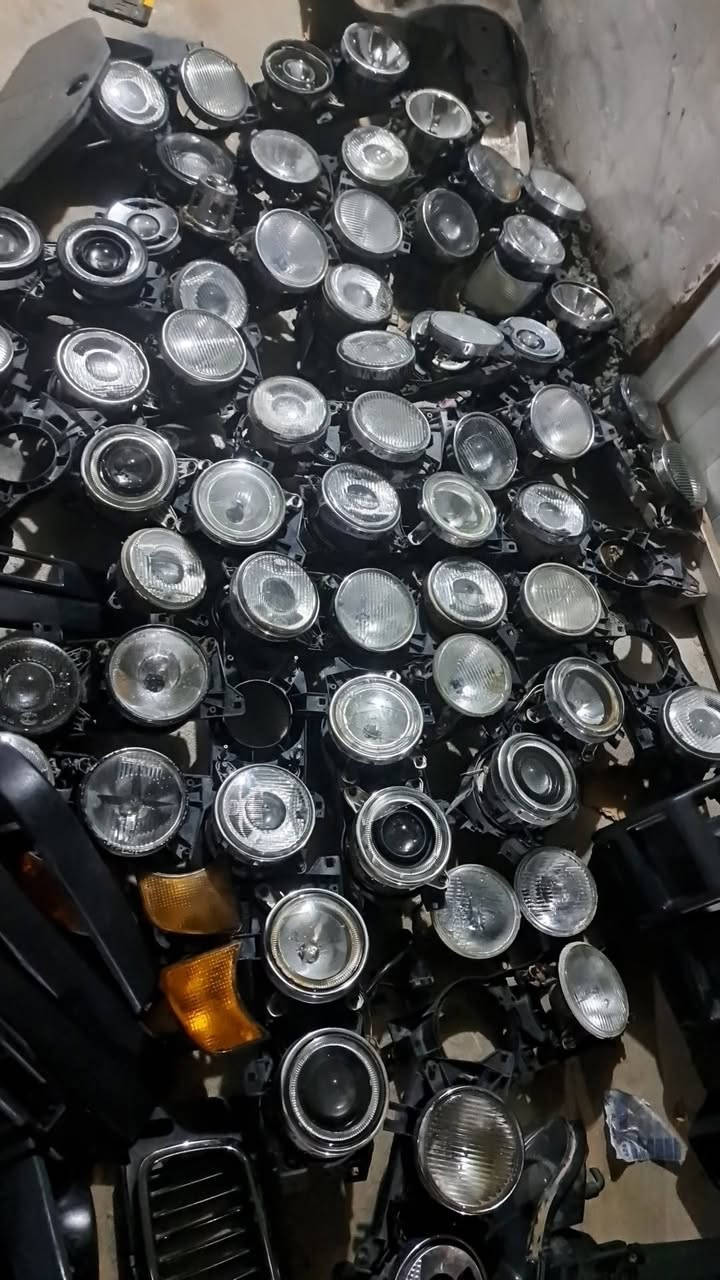 للبيع غراض حاويه اوربي مال بي ام حجم  ٥٠ //***********////***********
